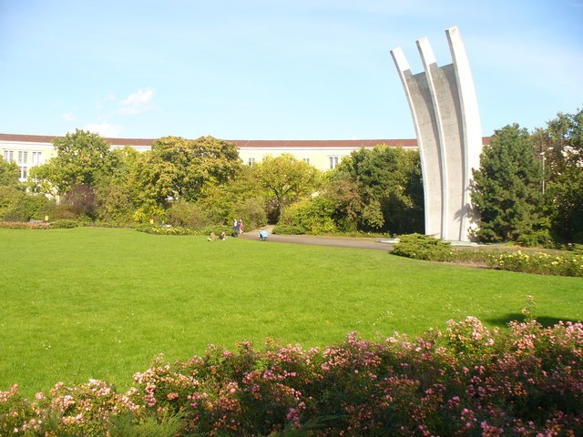 Luftbrückendenkmal Berlin-Tempelhof (Foto: Colin Smith)